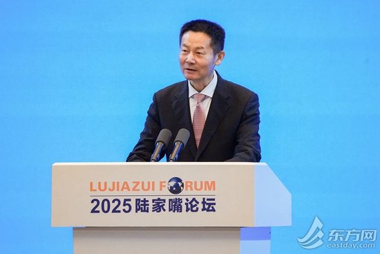 吴清：境内境外都开花，诸多领域都迎来激动人心的“DeepSeek时刻”