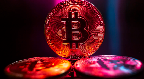 比特币跌至6月以来新低 避险情绪冲击加密货币