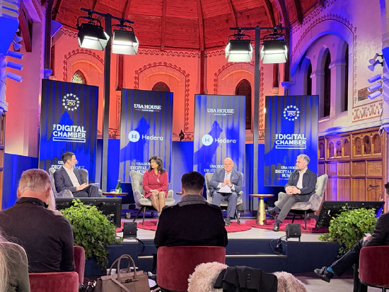 直击达沃斯｜走进美国之家首日，商界在聊什么