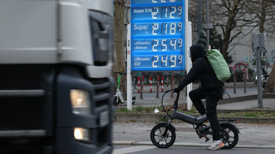 伊朗战争最后期限扰动市场，欧洲股市上涨